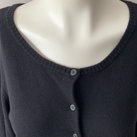 Classic Cardigan - Picture 4 of 5